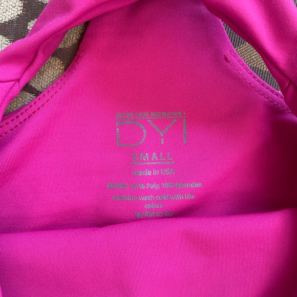 DYI ELEVATE FUCHSIA SPORTS BRA - Picture 2 of 5